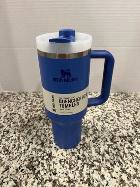Stanley Blue Quencher H2.0 Tumbler Mug New 40 oz